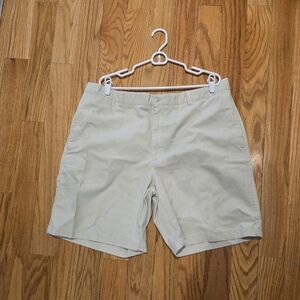 Men's Flat Front Shorts - Light Gray